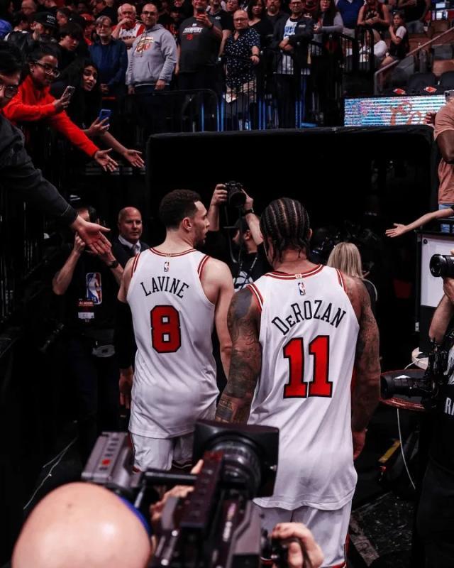 PG模拟器-附加赛史上首次10胜9!公牛19分逆转晋级将战热火