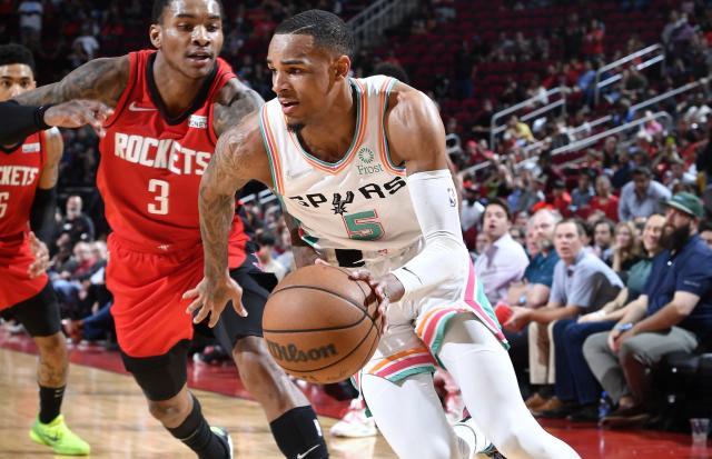 PG模拟器-年轻火箭险复制麦迪时刻 马刺逃生后无限逼近前10